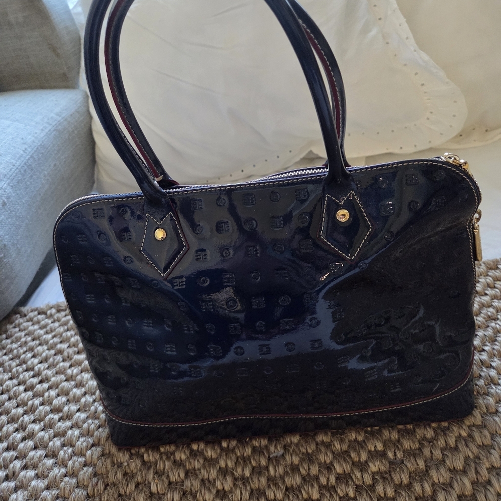 Arcadia Black and Gold Shoulder Bag